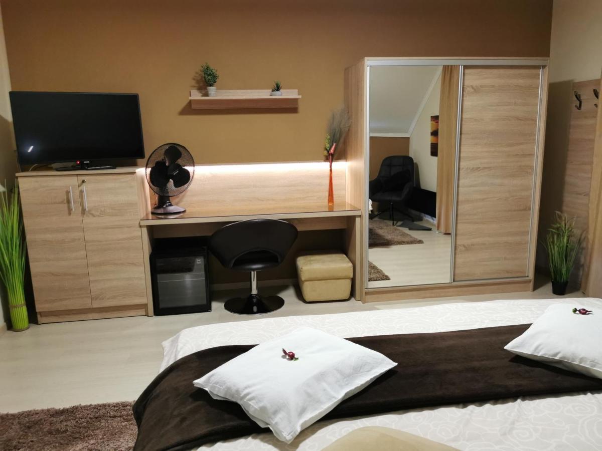 Csabai Vendeghaz Hotel Buk Bagian luar foto